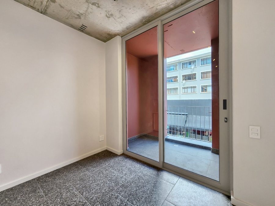 1 Bedroom Property for Sale in Sea Point Western Cape